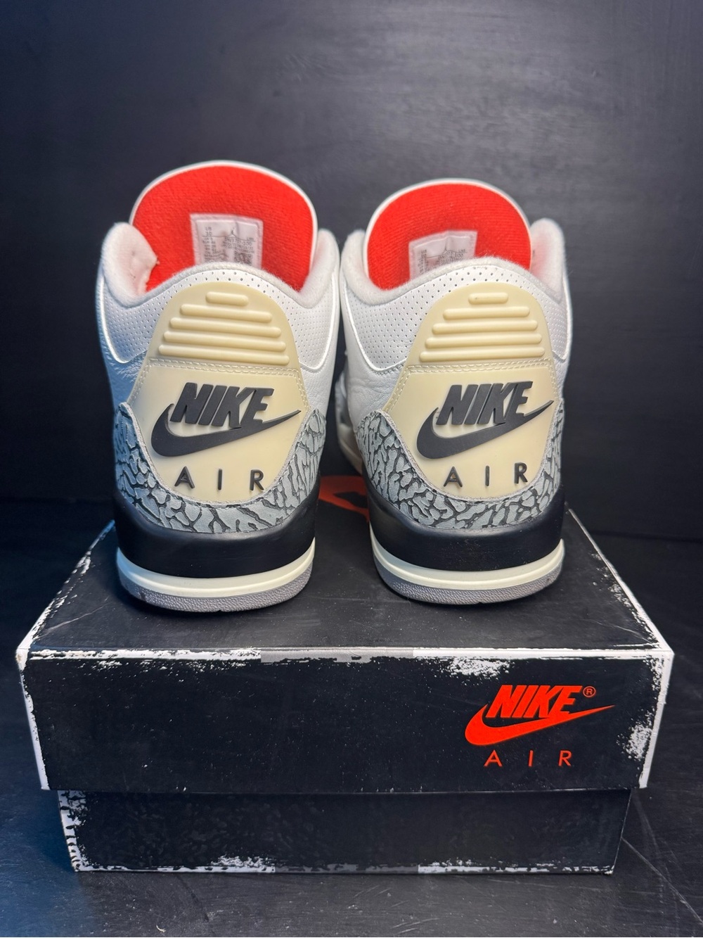 Classic Jordan 3 Men’s Leather Basketball Sneakers with Grey Elephant Print - Picture 2 of 5